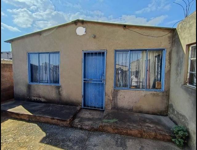 2 BEDROOM HOUSE FOR SALE IN THULANI